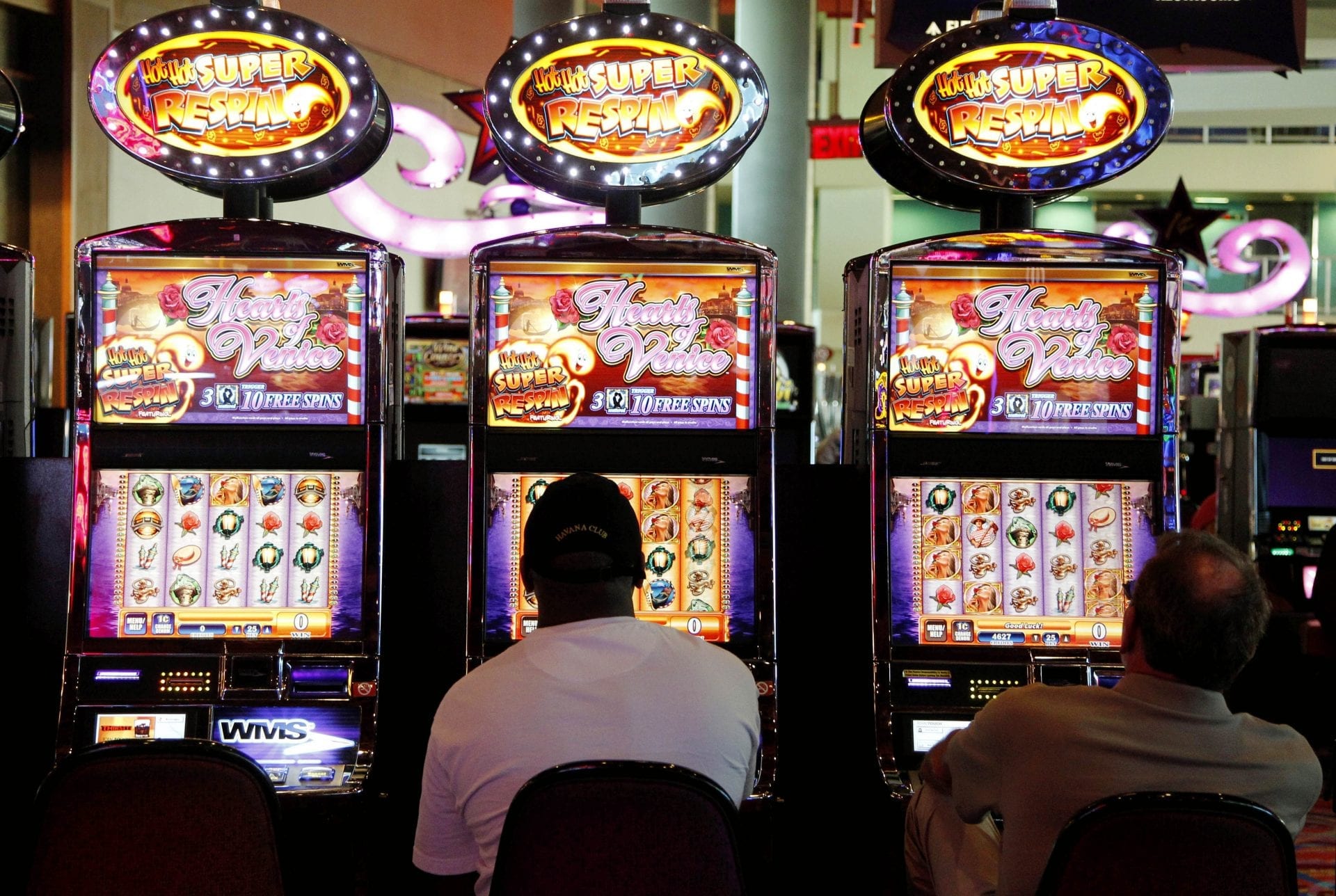 Get benefits through mini casinos1 Get benefits through "mini" casinos